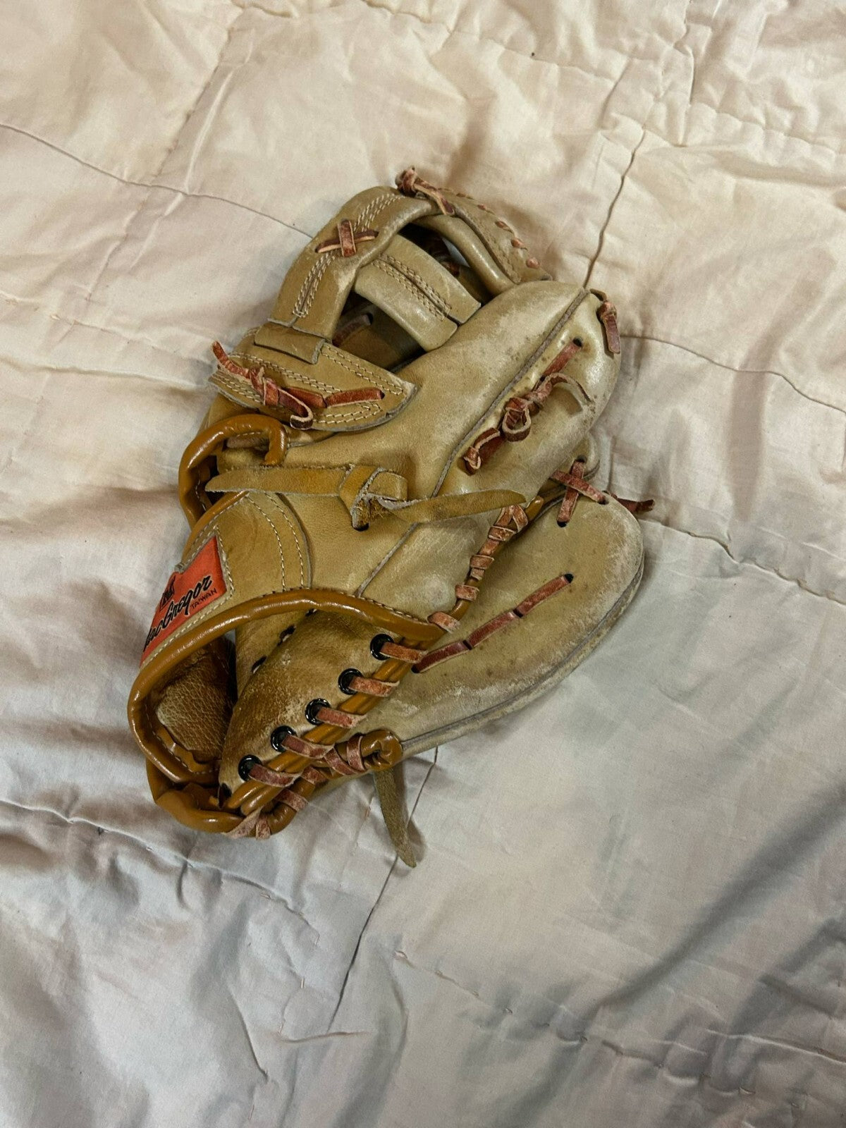 Vintage MacGregor G15T Rod Carew Autograph Baseball Glove – Flex Pad - Bargain Haven