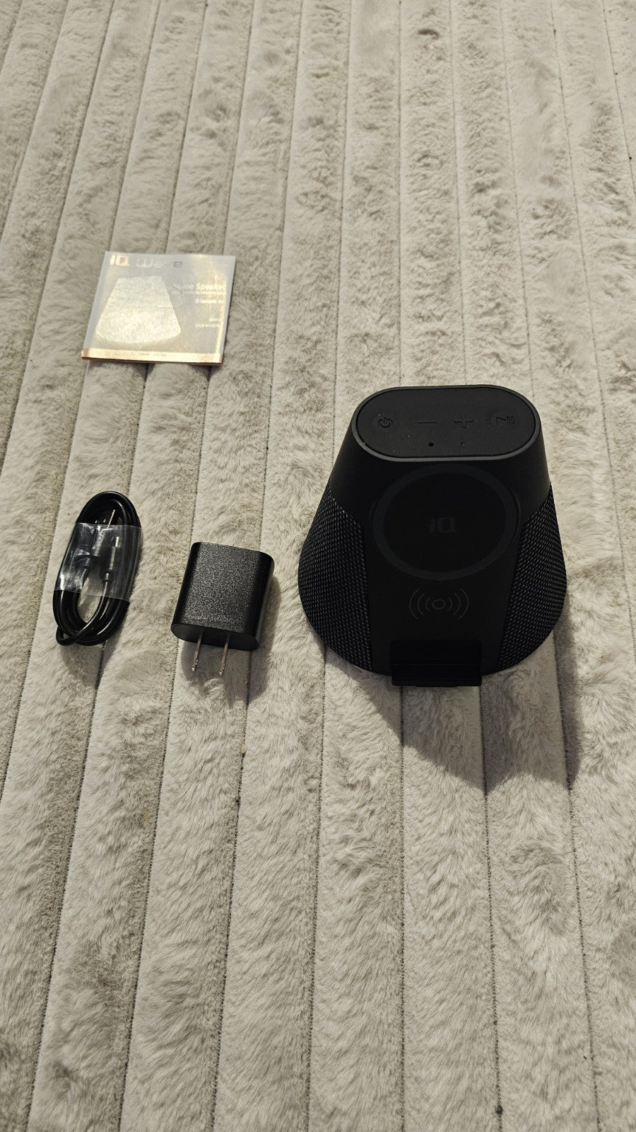 Wave IQ Speaker - New with Wireless Phone Charging - Friperie Urbaine