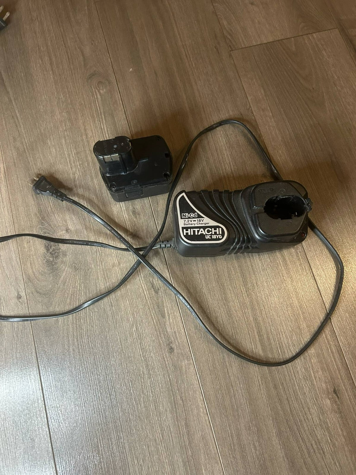 Hitachi UC 18YG Battery Charger + EB1414S 14.4V NiCd Battery - Bargain Haven