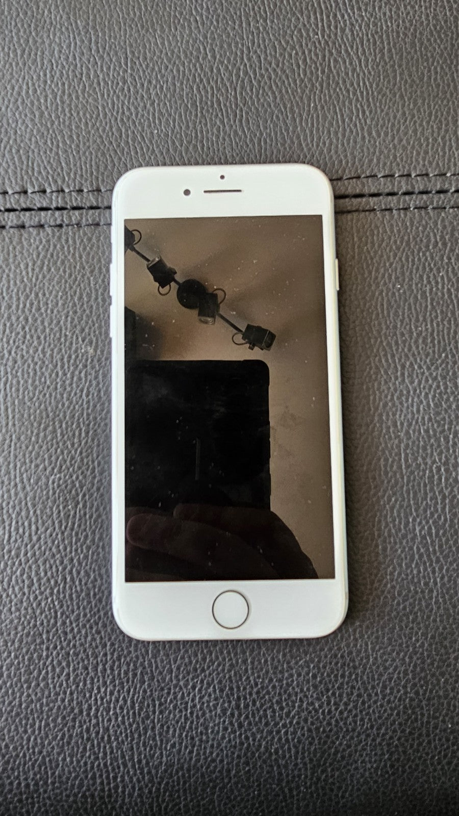 Apple iPhone 7 - 32GB - White - Good Condition - Friperie Urbaine