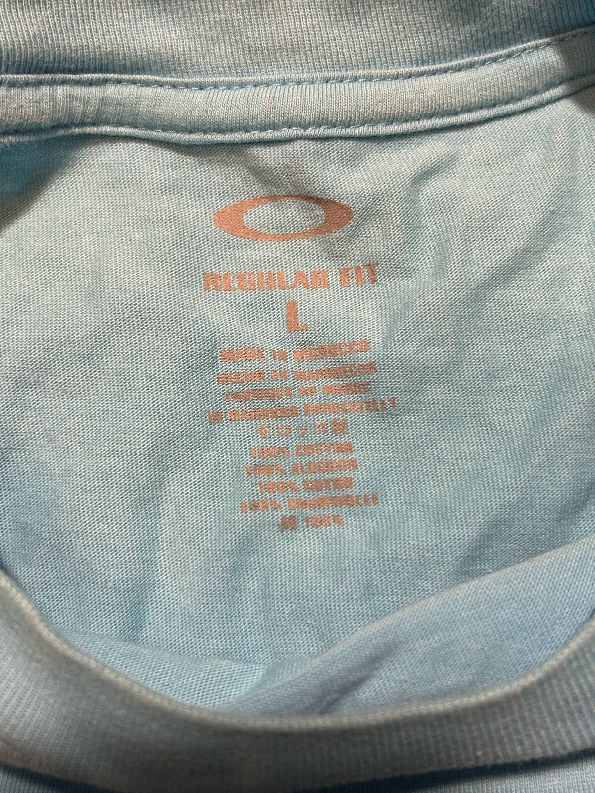 Oakley Regular Fit T-Shirt Size L – Light Blue with Red Logo – 100% Cotton - Bargain Haven