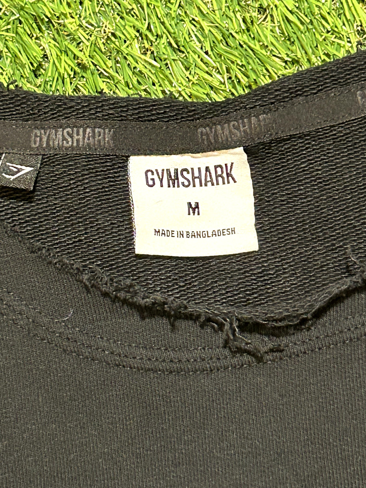 Gymshark men's short sleeve sports sweater size M - Bargain Haven