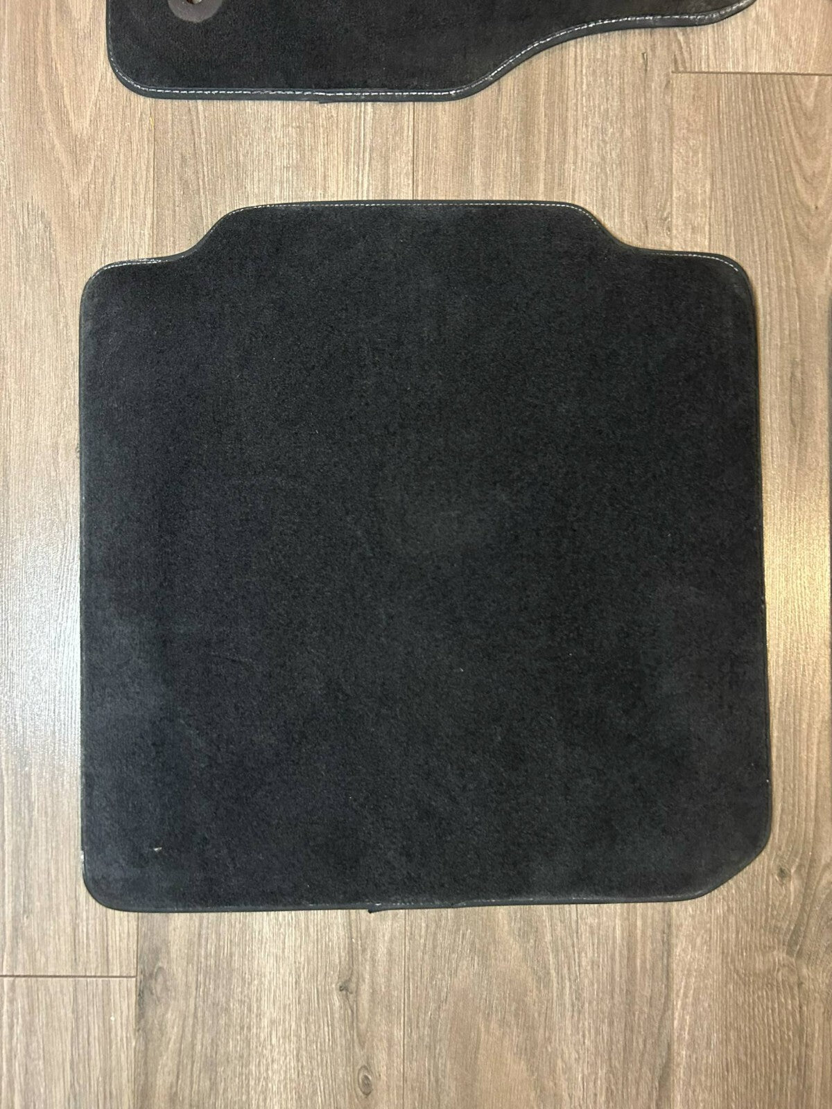 Ford Expedition Platinum Carpet Floor Mats (2022+) – Full OEM Set - Bargain Haven