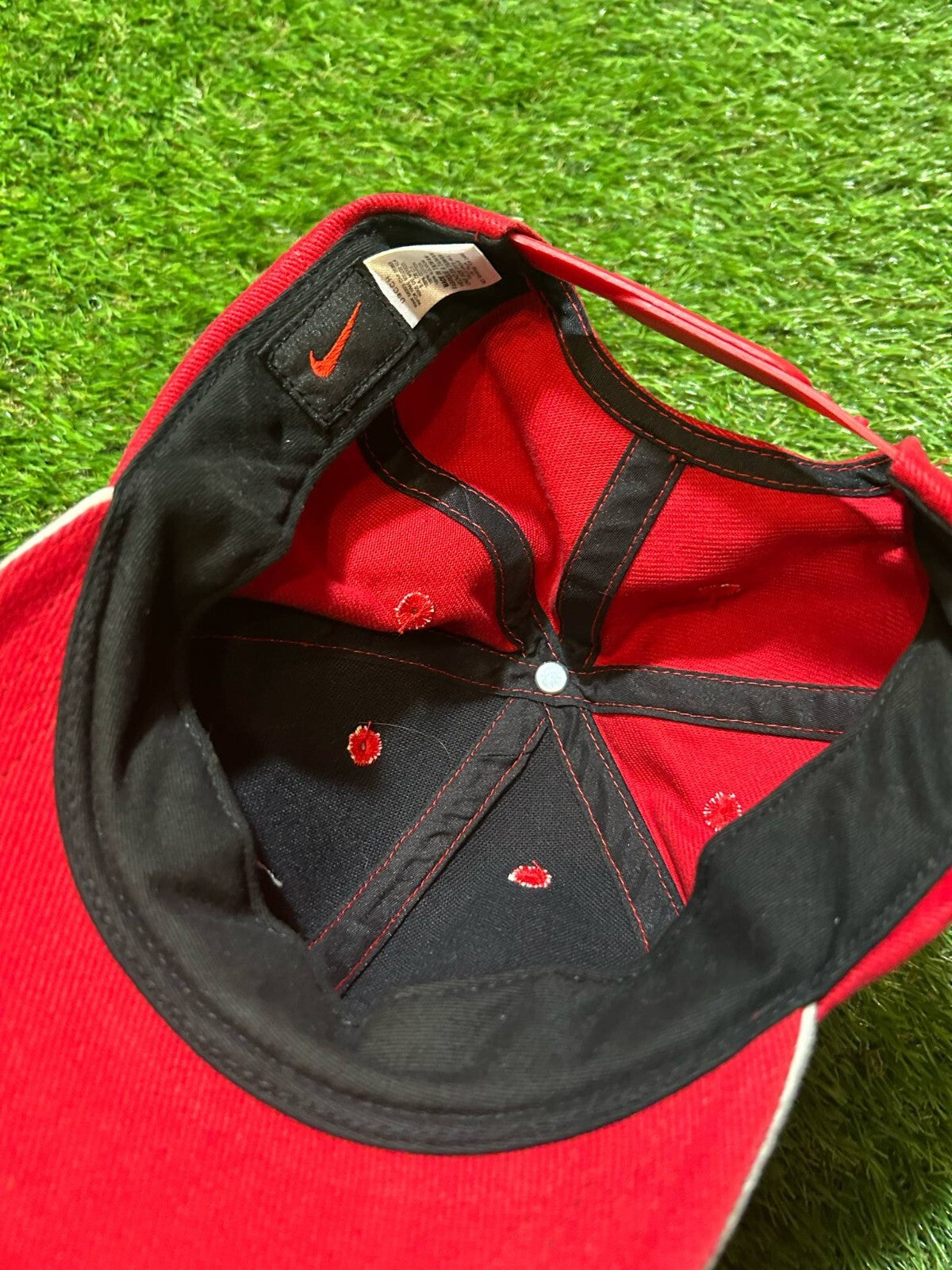Vintage Nike Red Adjustable Snapback Hat – One Size – Made in Taiwan – Swoosh Lo - Bargain Haven