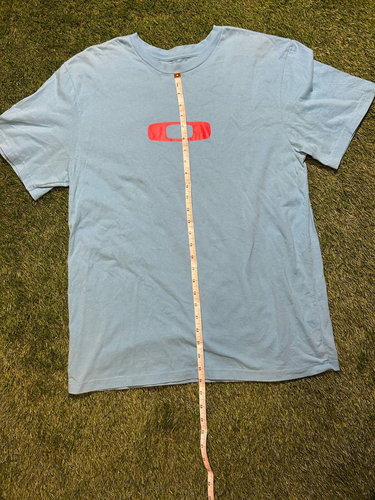 Oakley Regular Fit T-Shirt Size L – Light Blue with Red Logo – 100% Cotton - Bargain Haven