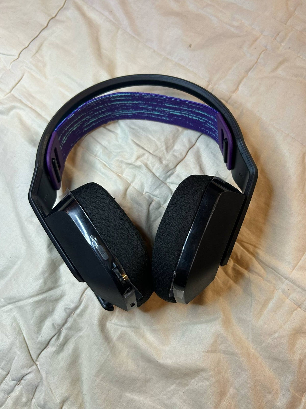 Logitech G535 Wireless Gaming Headset – LIGHTSPEED, Black/Purple, Open Box - Friperie Urbaine