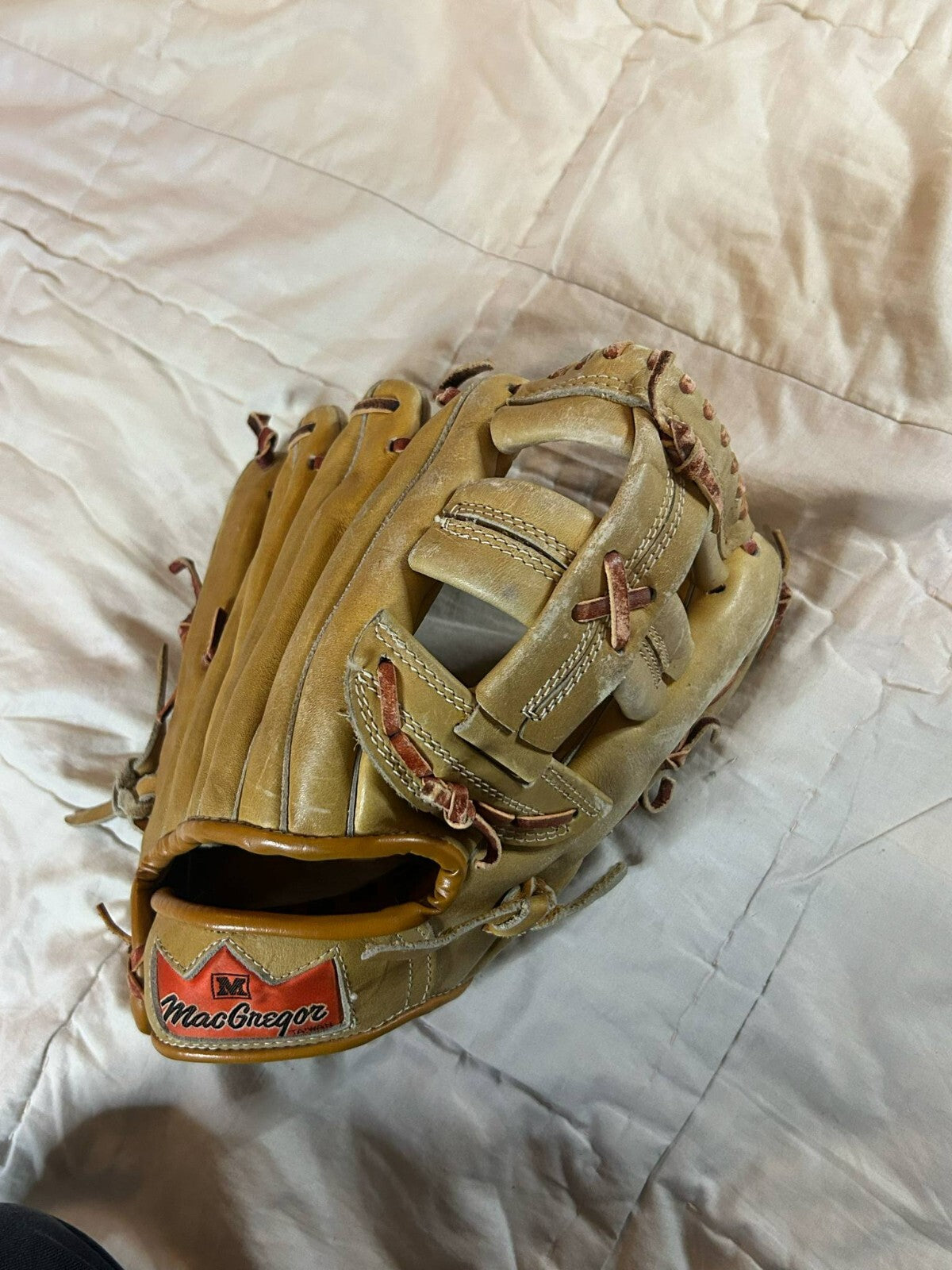 Vintage MacGregor G15T Rod Carew Autograph Baseball Glove – Flex Pad - Bargain Haven