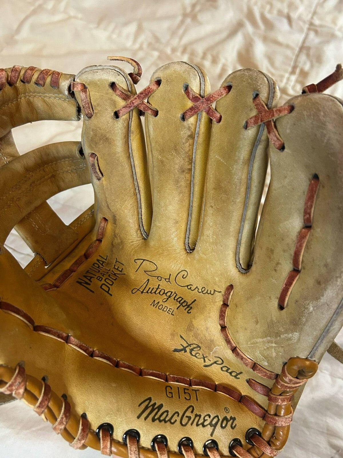 Vintage MacGregor G15T Rod Carew Autograph Baseball Glove – Flex Pad - Bargain Haven