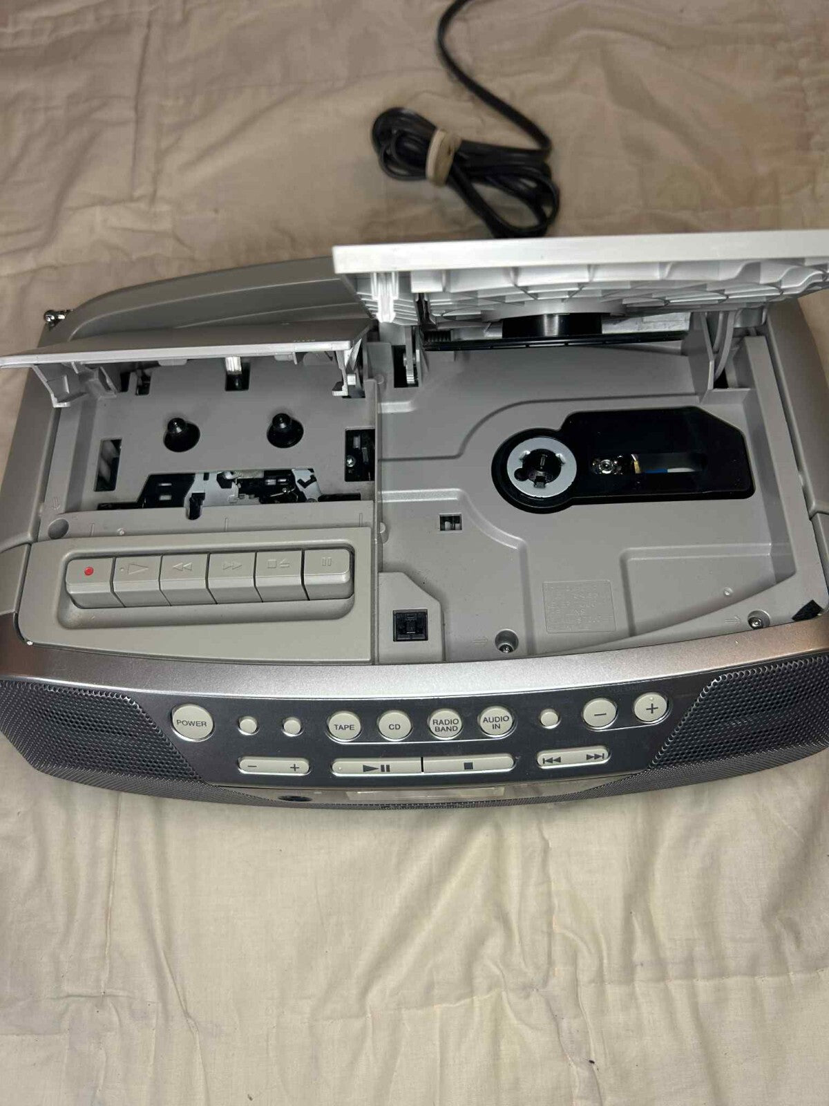 Sony CFD-S05 CD Cassette Boombox Radio Player – AM/FM, AUX, Tested Working