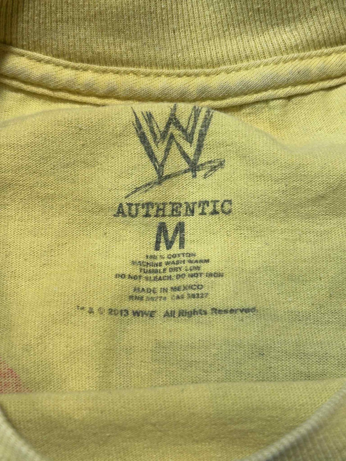 WWE John Cena "Never Give Up" 10 Years Strong Yellow T-Shirt Men’s Medium 2013 - Friperie Urbaine