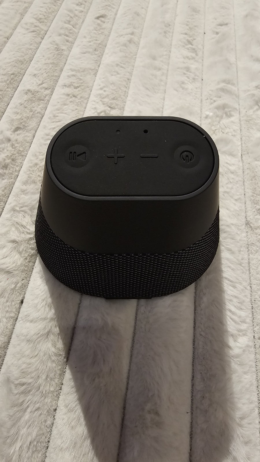 Wave IQ Speaker - New with Wireless Phone Charging - Friperie Urbaine