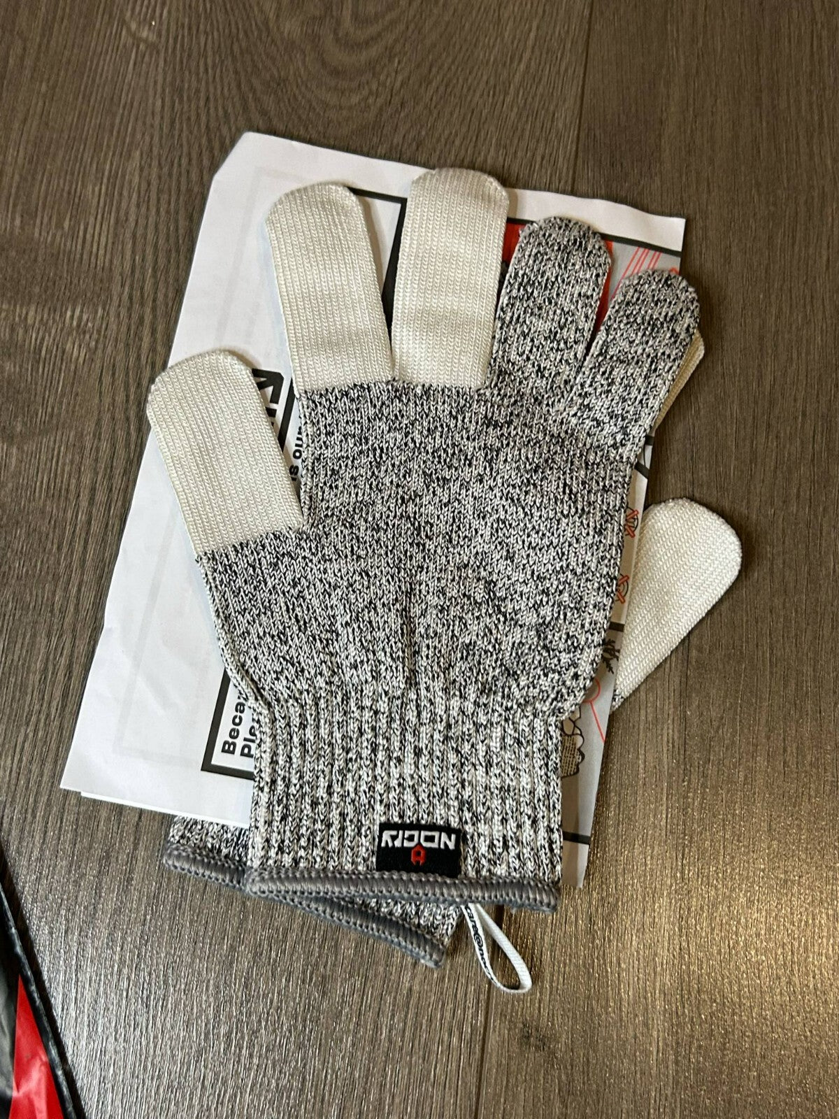 New NoCry CutGuard Cut Resistant Gloves Level 5 – Reinforced Fingers – Size M - Bargain Haven