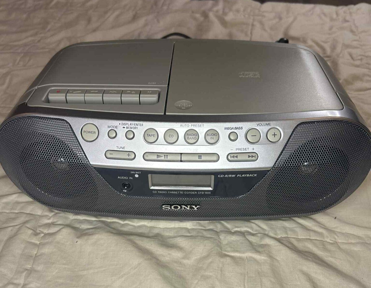 Sony CFD-S05 CD Cassette Boombox Radio Player – AM/FM, AUX, Tested Working