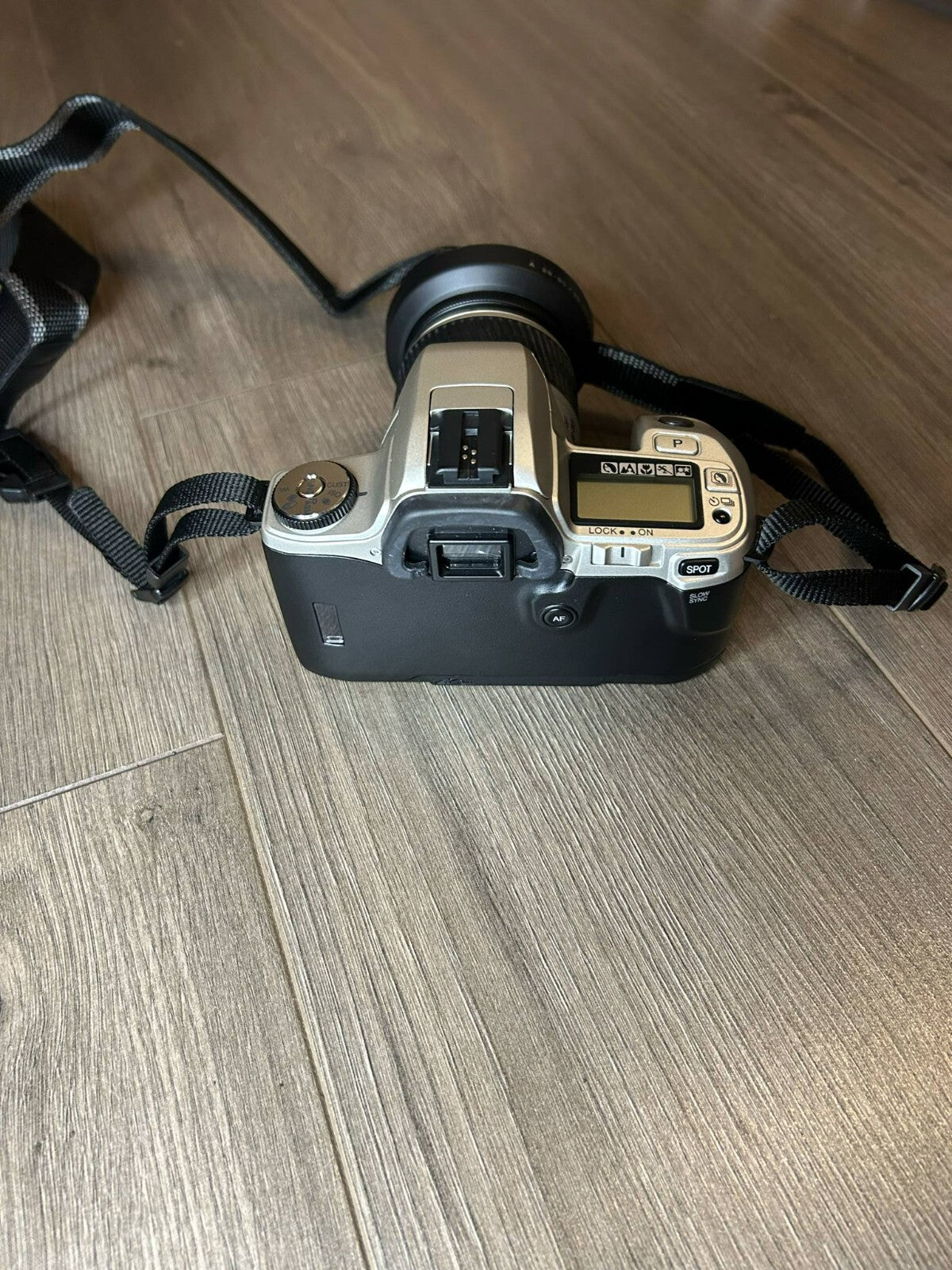 Minolta Maxxum HTsi Plus 35mm SLR Film Camera w/ 28-80mm Lens, Case, Manuals - Bargain Haven