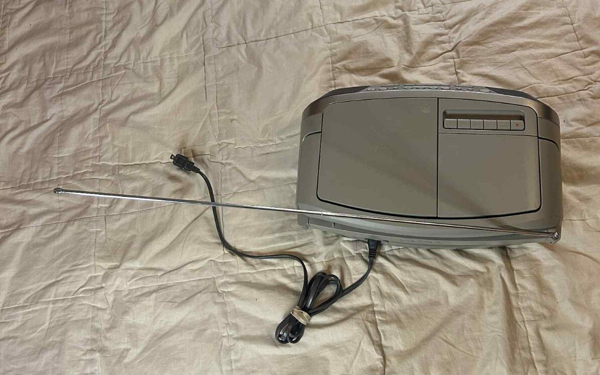 Sony CFD-S05 CD Cassette Boombox Radio Player – AM/FM, AUX, Tested Working