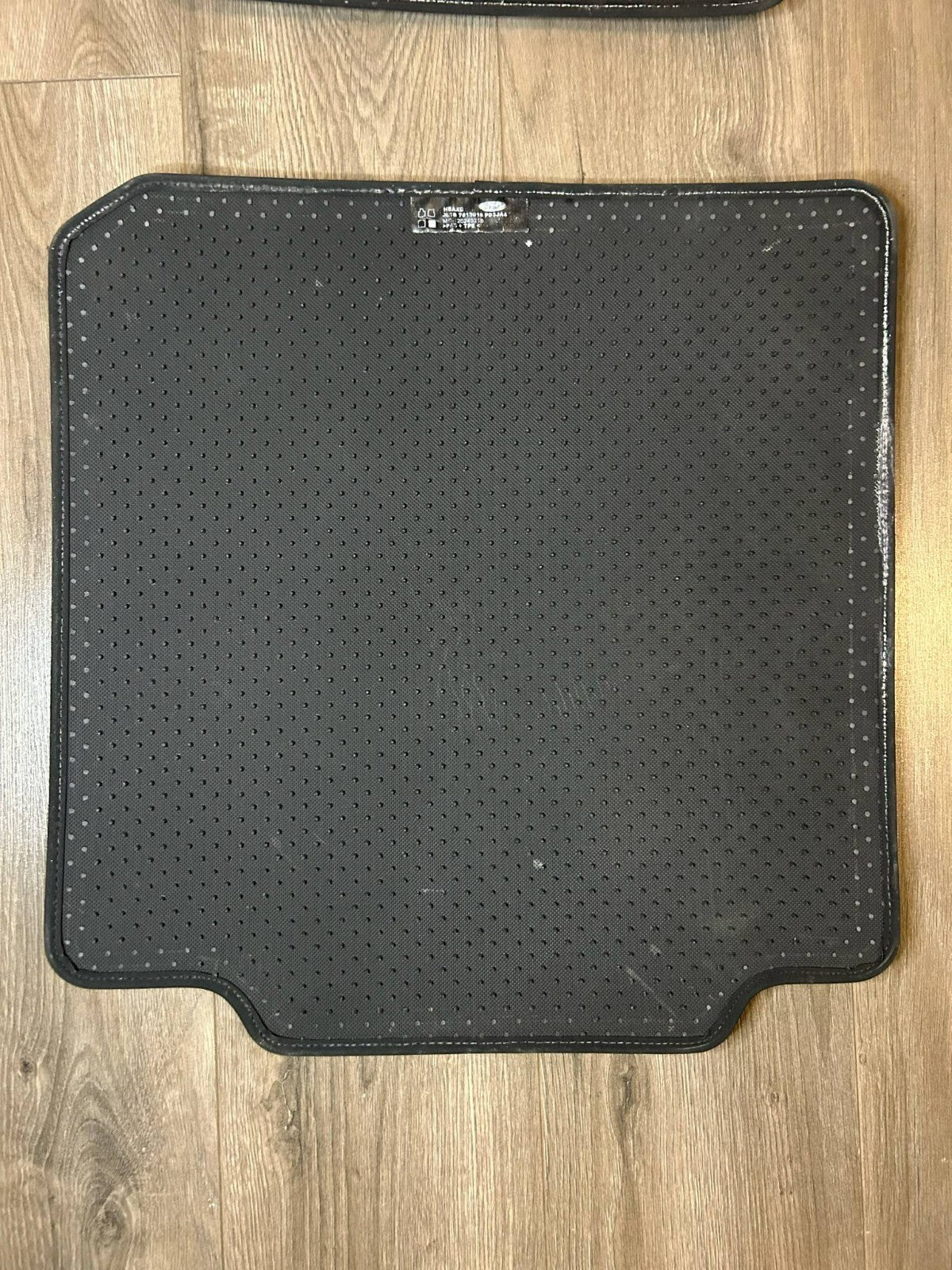 Ford Expedition Platinum Carpet Floor Mats (2022+) – Full OEM Set - Bargain Haven