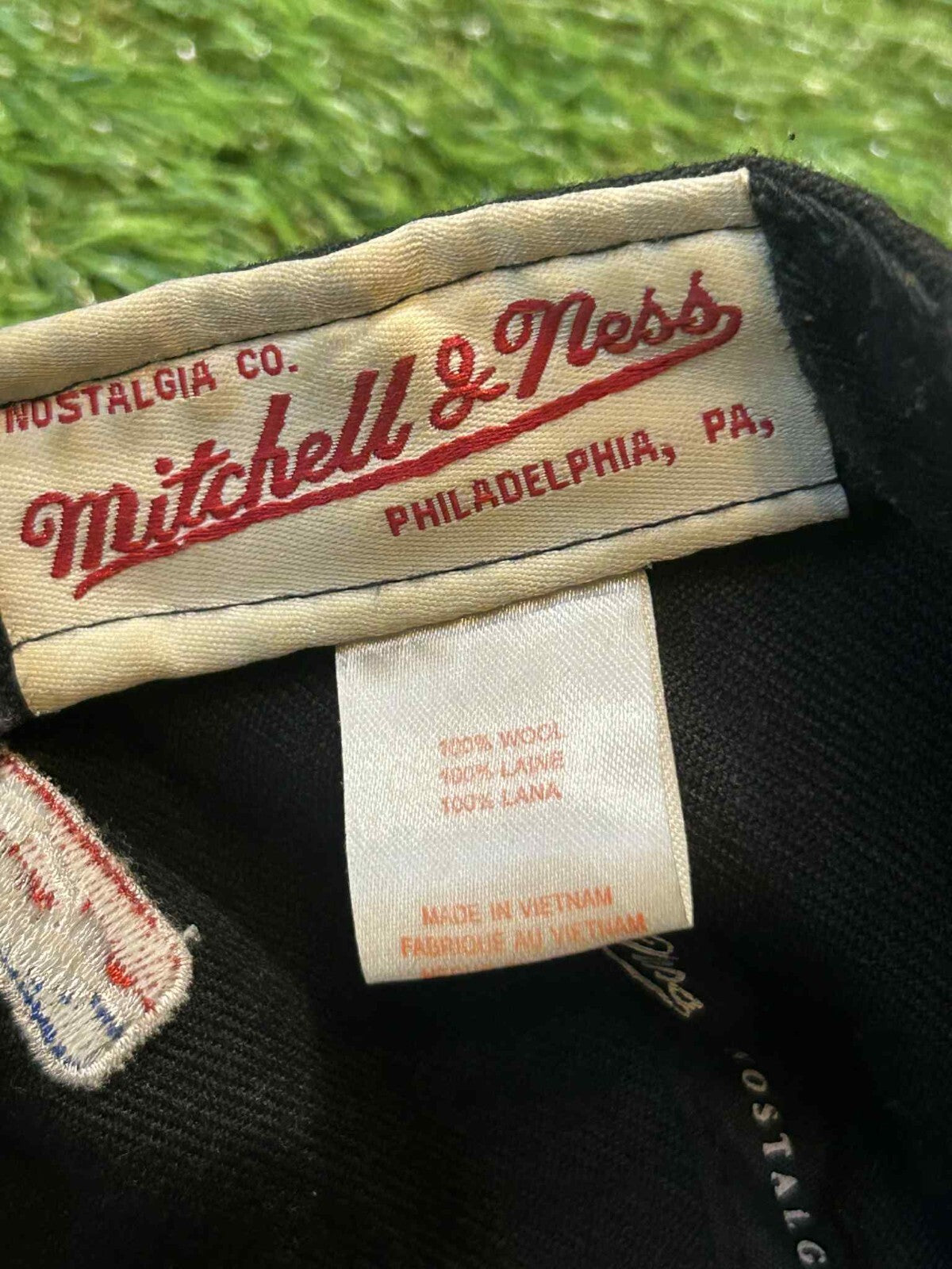 Mitchell & Ness Chicago Bulls Snapback Hat NBA Hardwood Classics Red Black - Friperie Urbaine